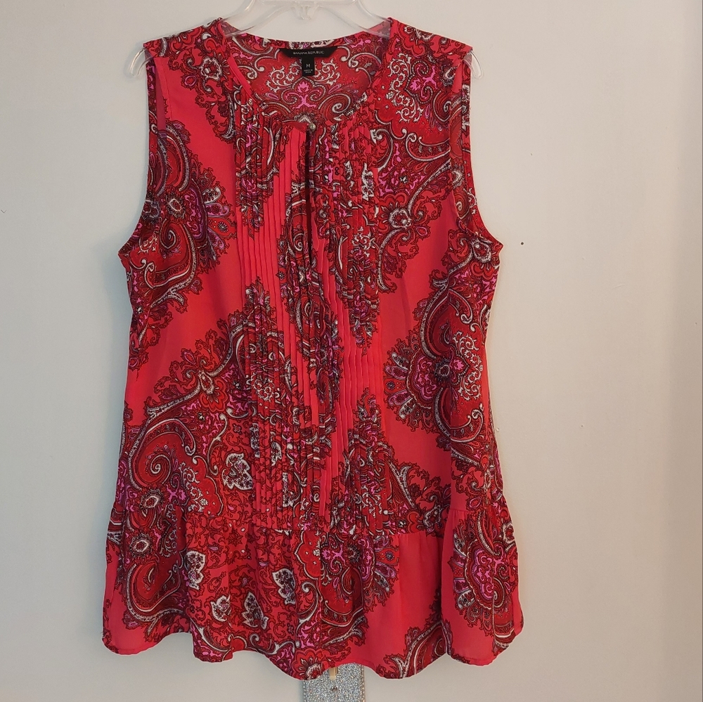 Banana Republic sz. M coral paisley sleeveless blouse